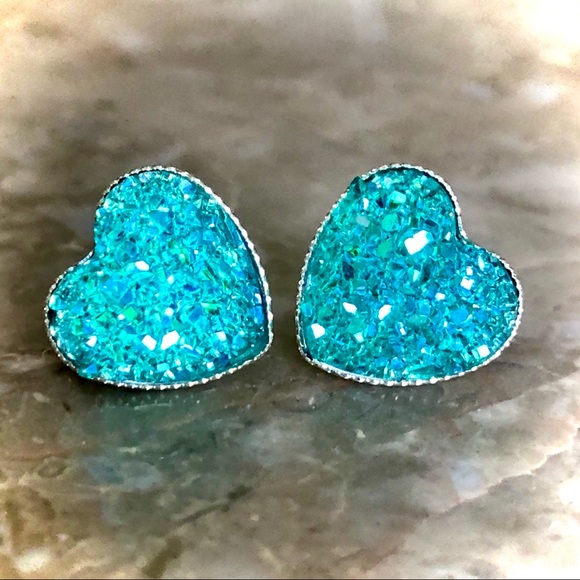 3 for 15🎀 Turquoise Druzy Drusy style heart studs - Picture 3 of 5